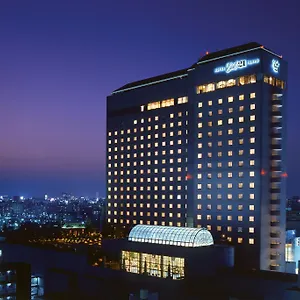 East 21 **** Tōkyō